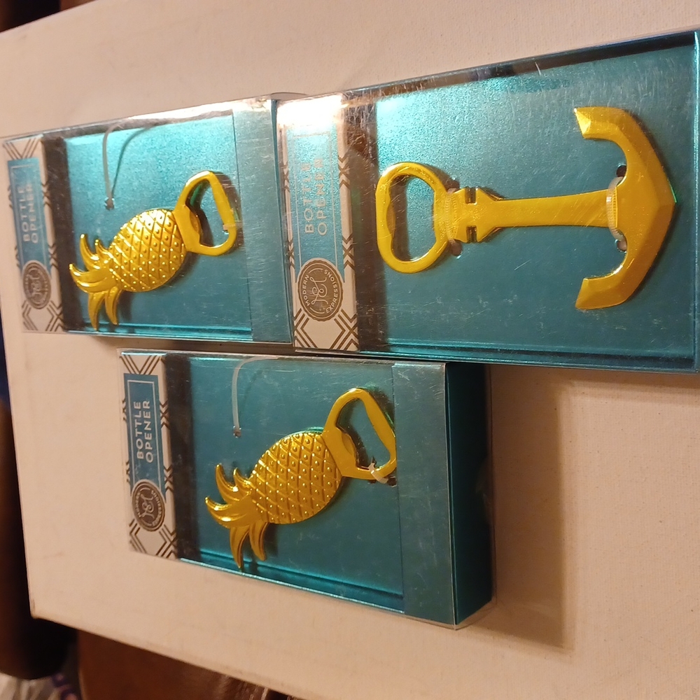 Three 1 Anchor 2 pineapple bottle openers